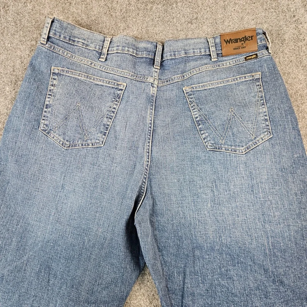 Wrangler relaxed fit